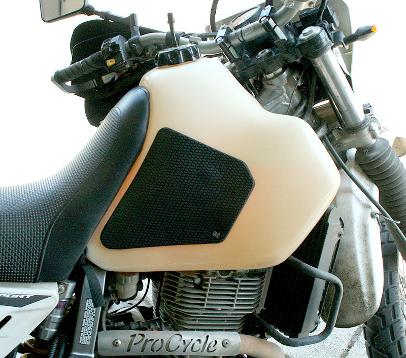 Suzuki dr650 shop acerbis tank